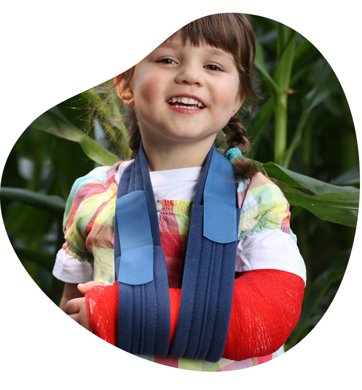 Kindje is supernblij met rood gips, wat een goed zinnige zorg initiatief dit! Stem op ons! Kindje is supernblij met rood gips, wat een goed zinnige zorg initiatief dit!